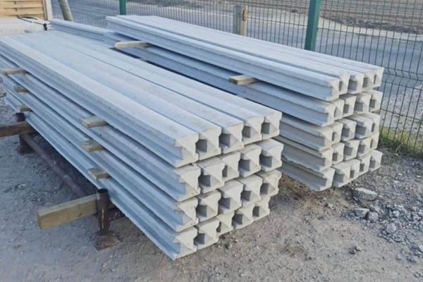 concrete intermediate slotted post 9ft 17